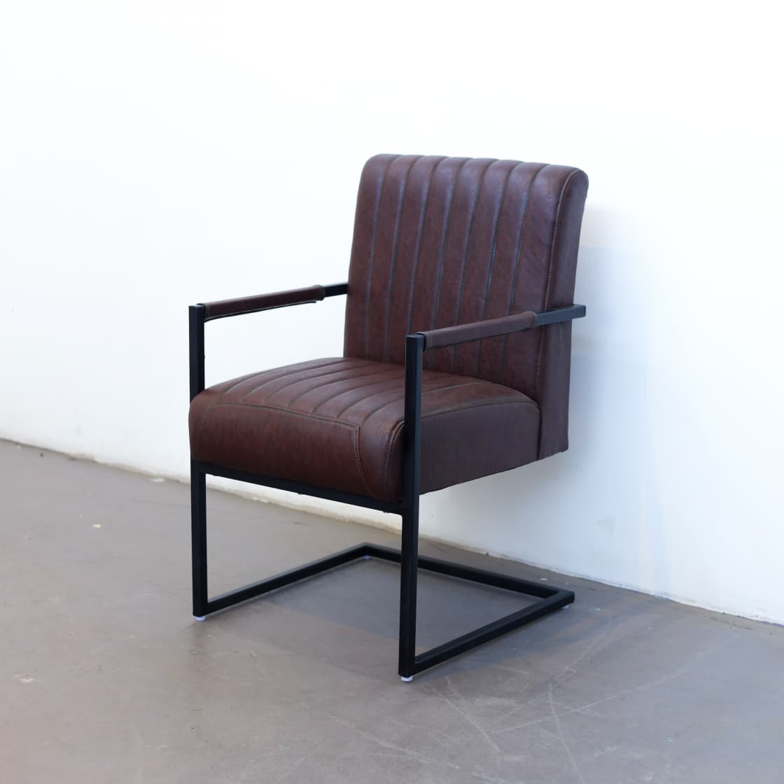 Alina Chair